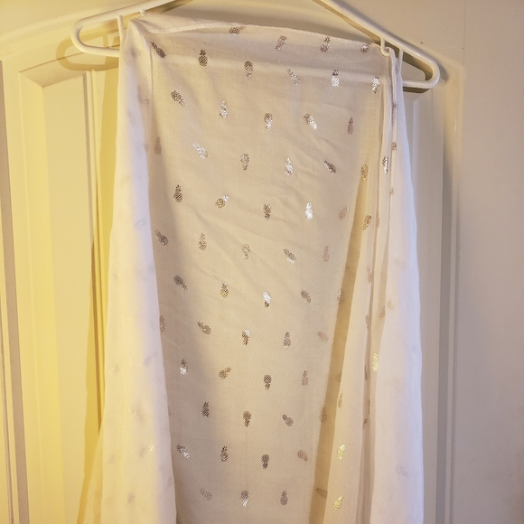 2 scarf bundle - Picture 2 of 3